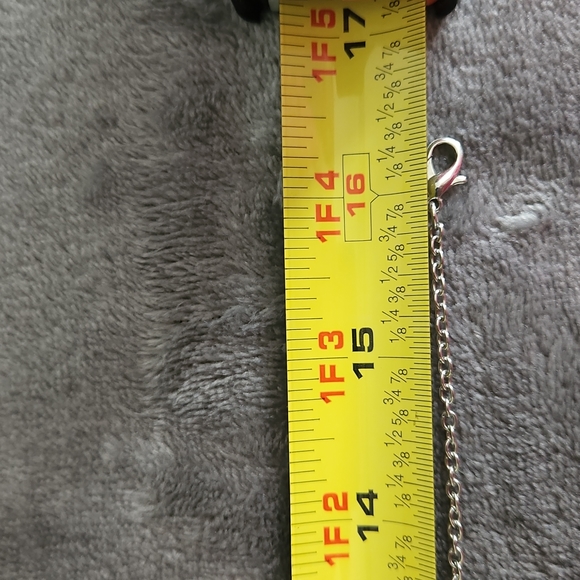 A Silver Tone Reversible Necklace with  Polished & Striated Sides 16 inches. - Picture 8 of 11